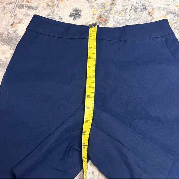 TRINA TURK Navy Flat Front‎ Shorts Size 2 - Picture 6 of 8